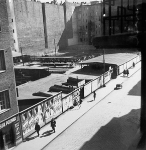 Budapest, XIII. district, Pannónia utca 11-17., in 1939. Cigarette paper posters by Bortnyik and Glass. (source: fortepan.hu) Budapest, XIII. district, Pannónia utca 11-17., in 1939. Cigarette paper posters by Bortnyik and Glass. (source: fortepan.hu)